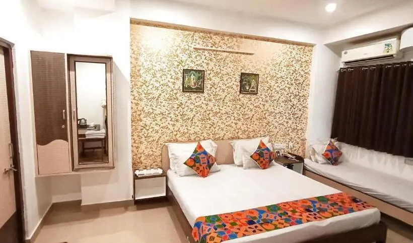 Executive Kolmen Hengen Huone, Omni Plaza
