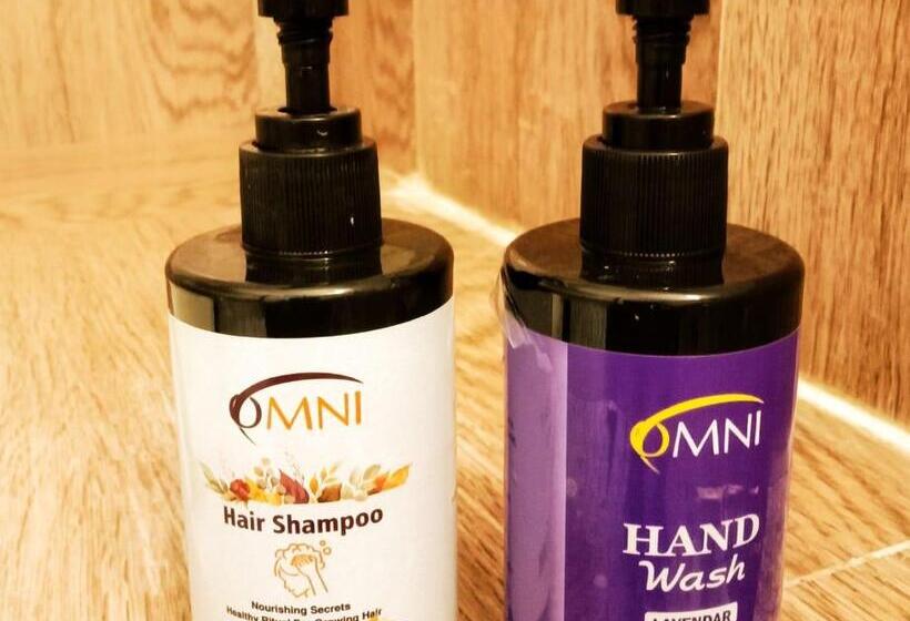 חדר סופריור עם מיטת קינג, Omni Plaza