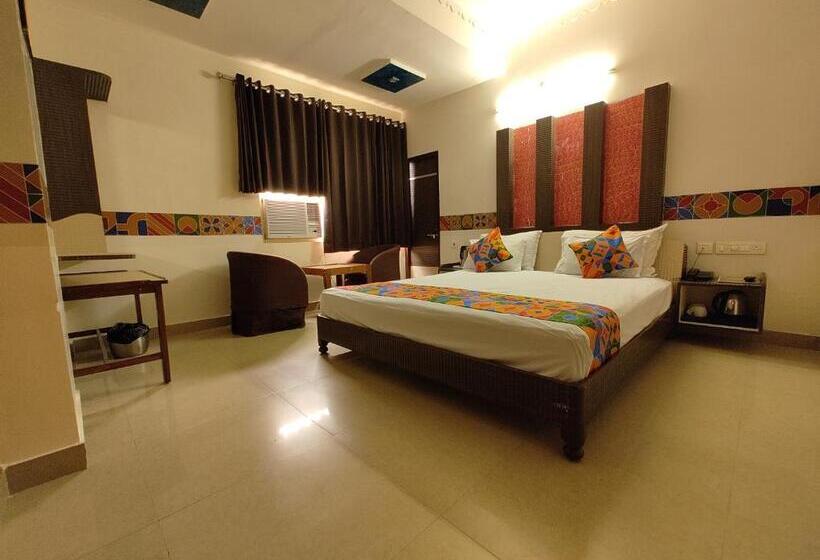 חדר דלוקס, Omni Plaza