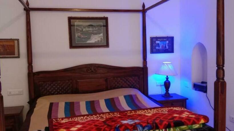 جناح, Radhika Haveli, Mandawa