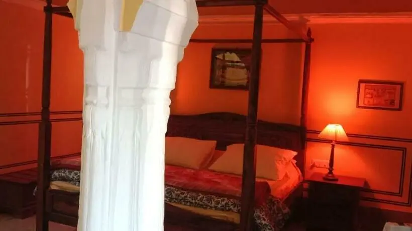 スイート, Radhika Haveli, Mandawa