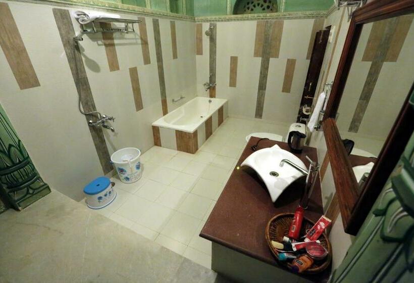 Номер Deluxe, Radhika Haveli, Mandawa