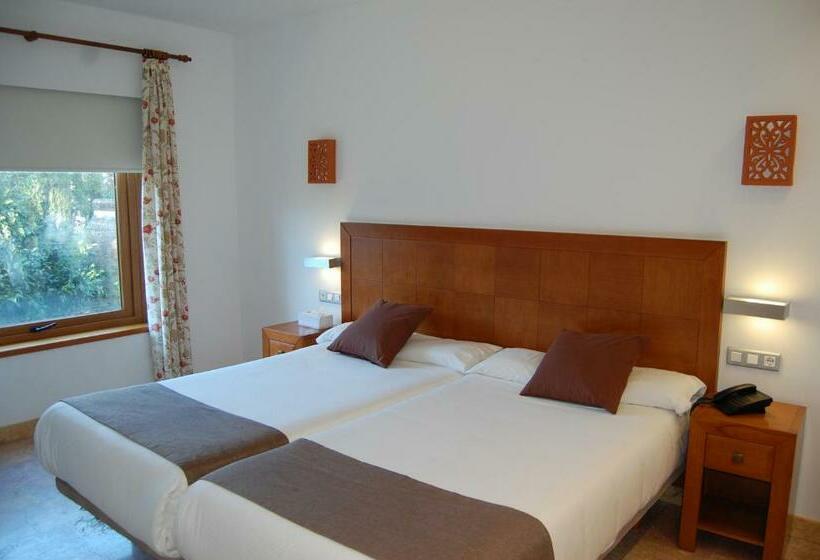 Camera Standard, Riad Arruzafa