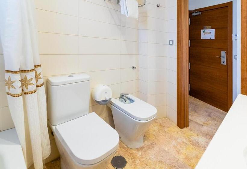 Camera Standard, Riad Arruzafa