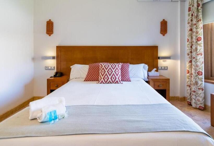 Camera Standard, Riad Arruzafa