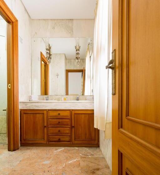 Camera Quadrupla Standard, Riad Arruzafa