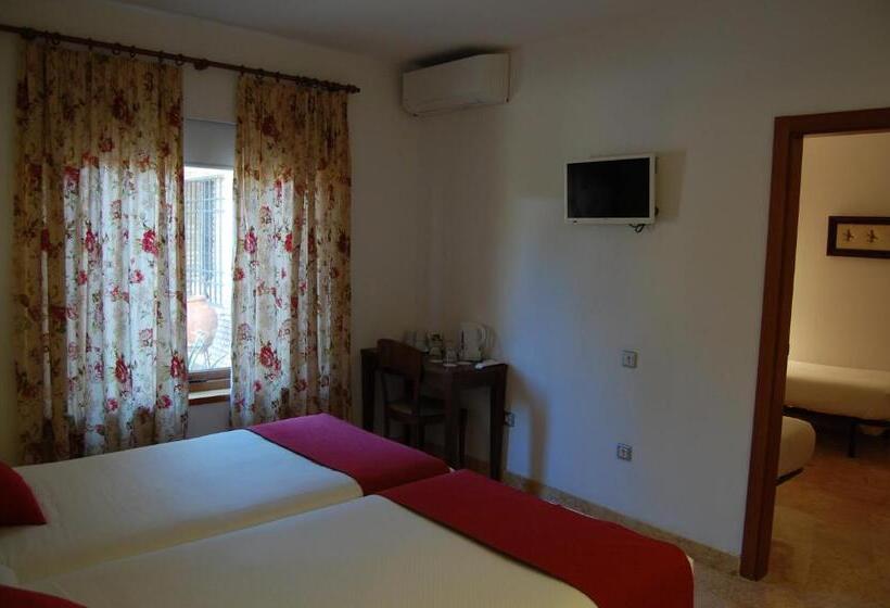 Camera Quadrupla Standard, Riad Arruzafa