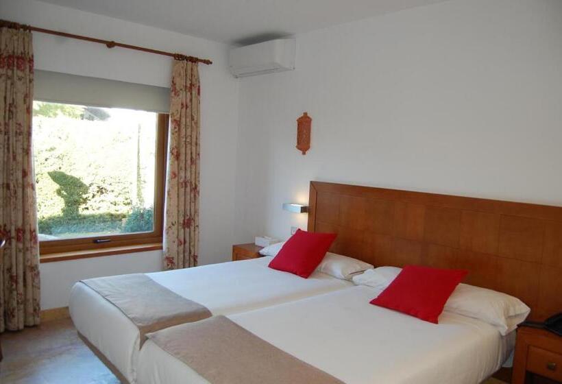 Camera Tripla Standard, Riad Arruzafa