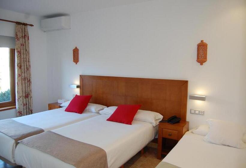 Camera Tripla Standard, Riad Arruzafa