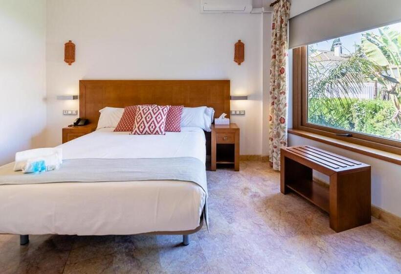 Camera Standard, Riad Arruzafa