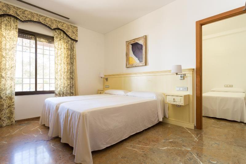 Camera Standard, Riad Arruzafa