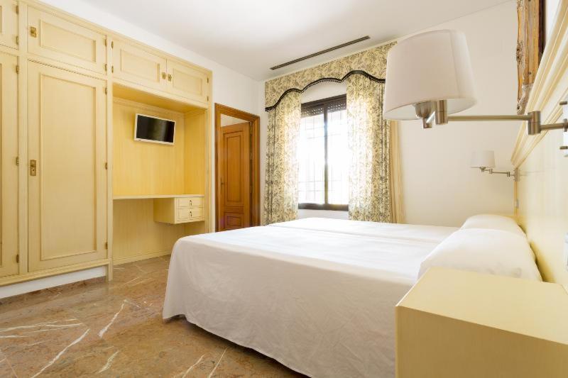 Camera Standard, Riad Arruzafa