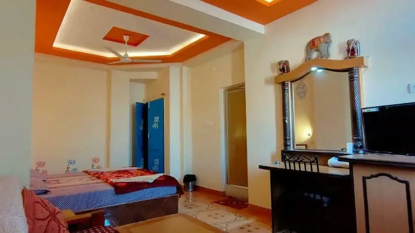 اتاق لوکس, Shivam Guest House