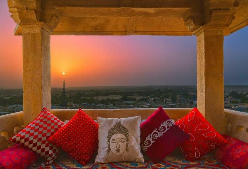 バルコニー付きデラックスルーム, Victoria