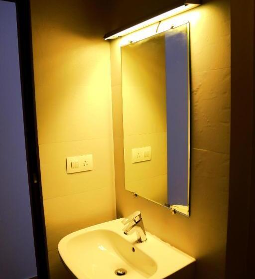 اتاق اجرایی با چشم‌انداز دریا, Little Elephant Beach Resort