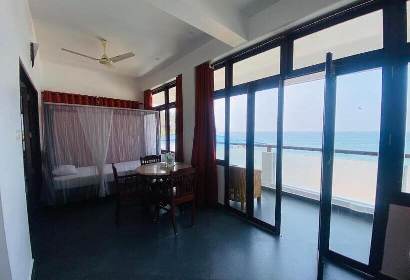 اتاق راحتی با چشم‌انداز دریا, Little Elephant Beach Resort