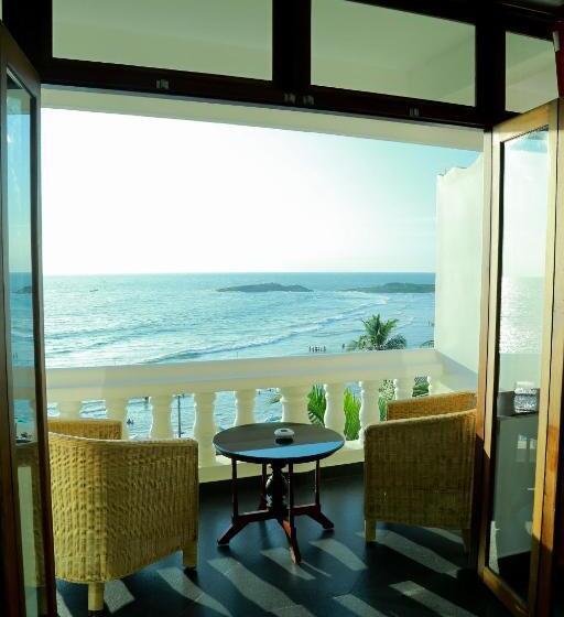 اتاق راحتی با چشم‌انداز دریا, Little Elephant Beach Resort