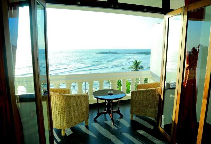 اتاق راحتی با چشم‌انداز دریا, Little Elephant Beach Resort