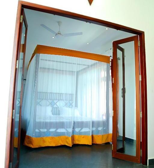 اتاق راحتی با چشم‌انداز دریا, Little Elephant Beach Resort