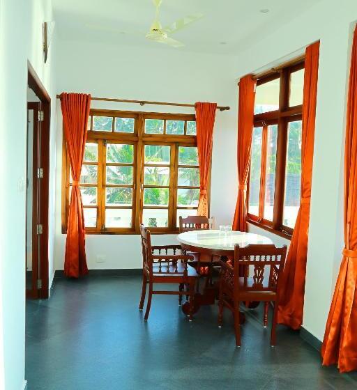 اتاق راحتی با چشم‌انداز دریا, Little Elephant Beach Resort