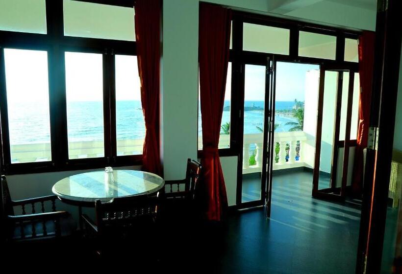 اتاق راحتی با چشم‌انداز دریا, Little Elephant Beach Resort