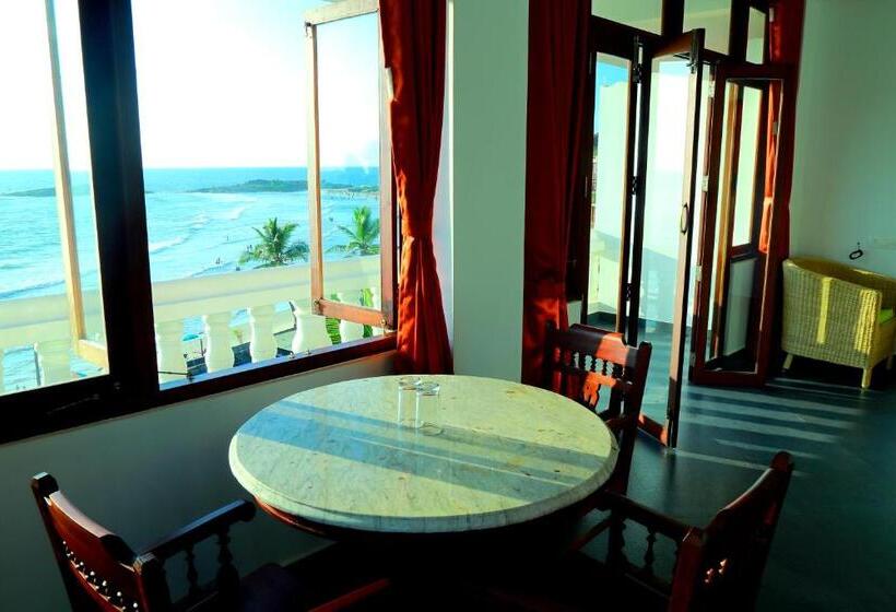 اتاق راحتی با چشم‌انداز دریا, Little Elephant Beach Resort