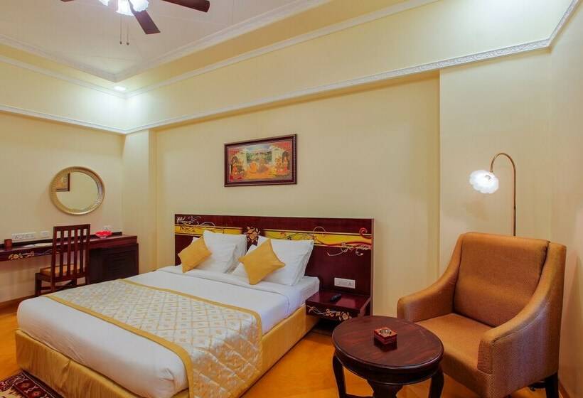 اتاق لوکس, Shouryagarh Resort & Spa