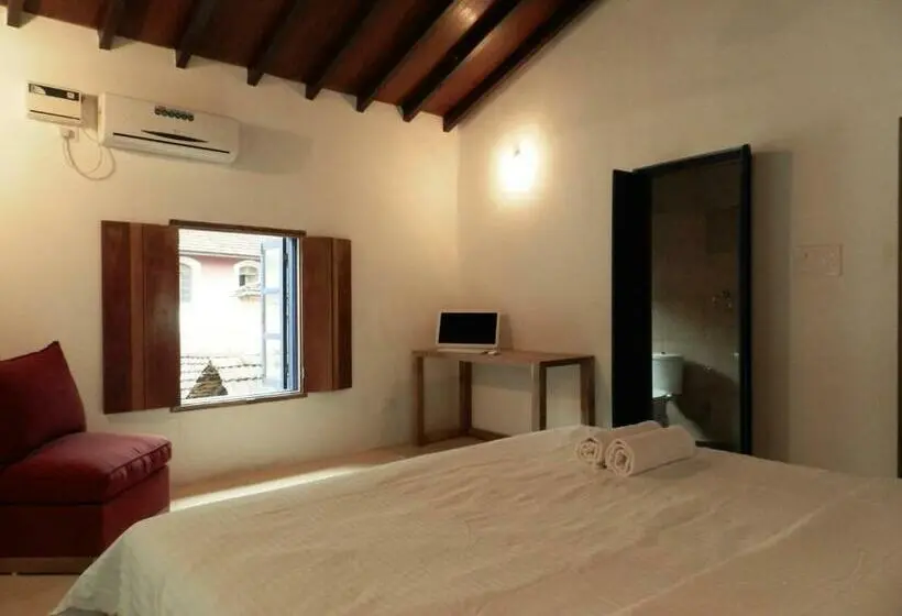 デラックスルーム, The Old Quarter Hostel