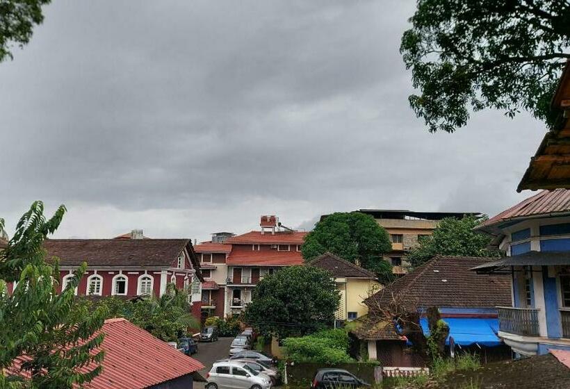 חדר דלוקס, The Old Quarter Hostel