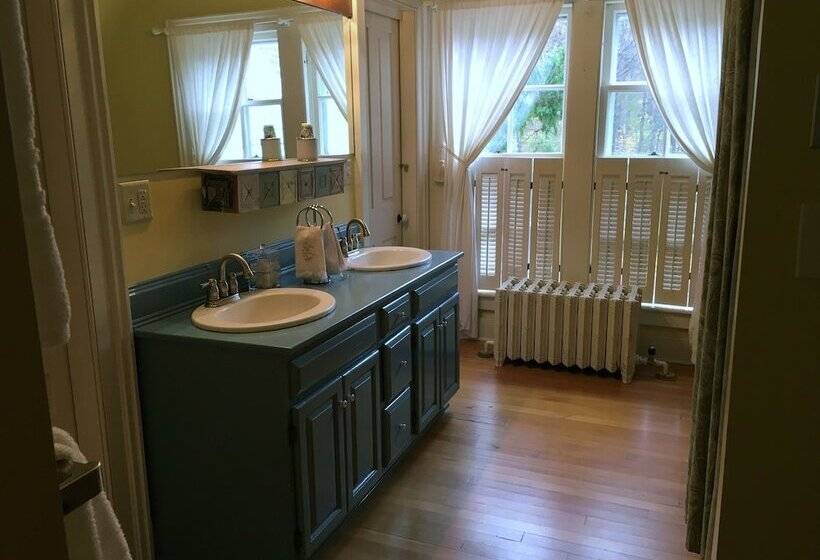 جناح ديلوكس, Dream House Country Inn