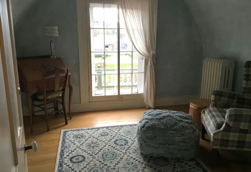 デラックススイート, Dream House Country Inn