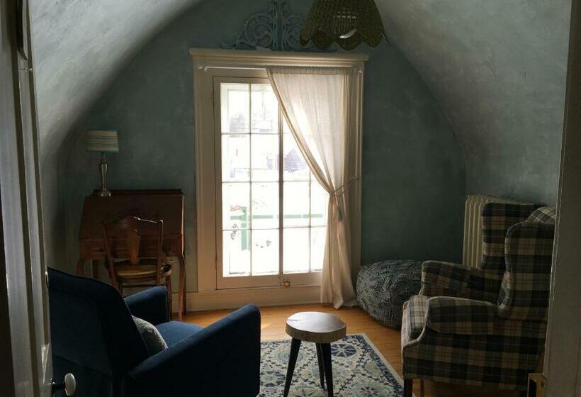 Люкс Повышенной Комфортности, Dream House Country Inn