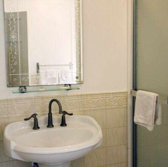 شقة غرفتين, Countryside Motel