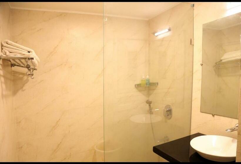 デラックスルーム, Agc