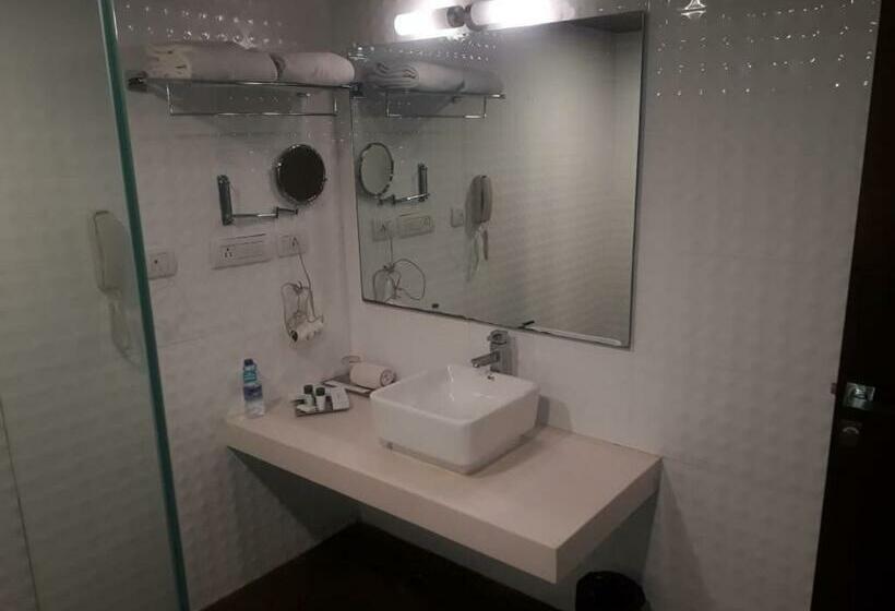 プレミアムルーム, Cocoon Luxury Business