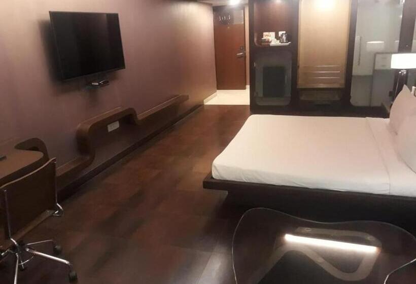 プレミアムルーム, Cocoon Luxury Business