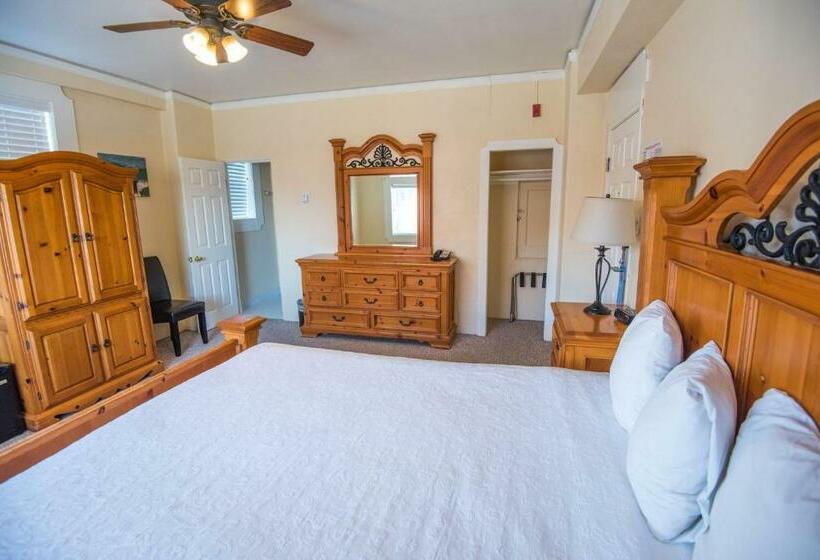 Büyük Çift Kişilik Yataklı Delüks Oda, Pismo Beach