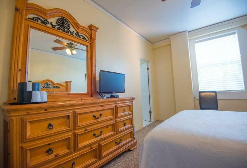 Delüks Oda, Pismo Beach