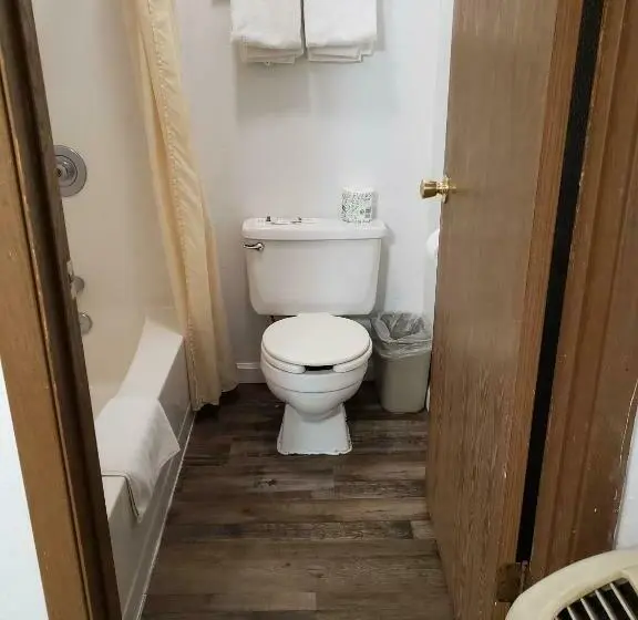 Standard-huone King-vuode, Budget Inn