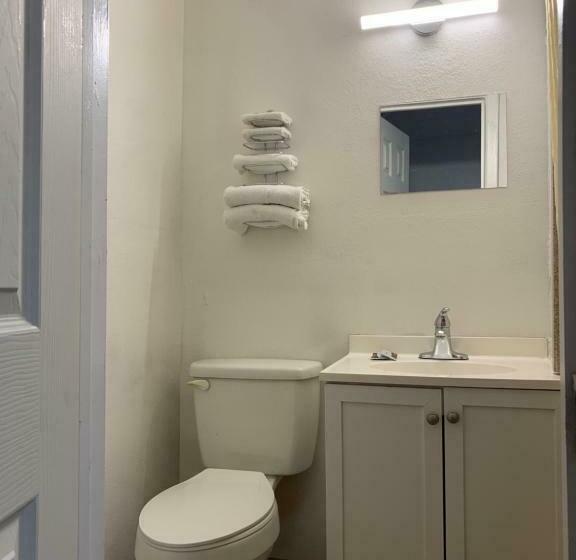 غرفة قياسية, Budget Inn