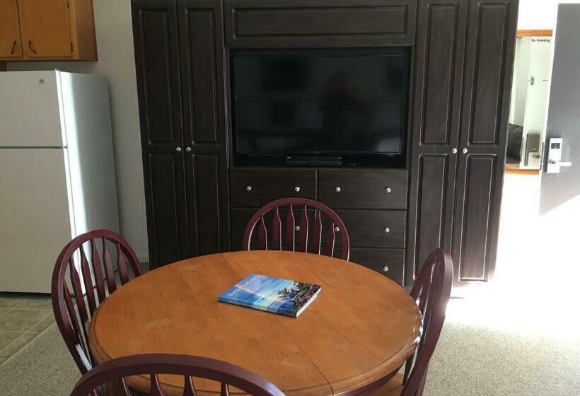 디럭스 스튜디오, Cardinal Inn