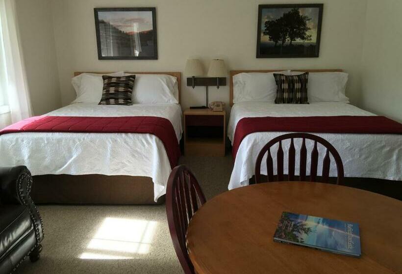 디럭스 스튜디오, Cardinal Inn