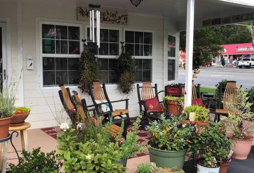 스탠다드 룸 킹사이즈 침대, Cardinal Inn