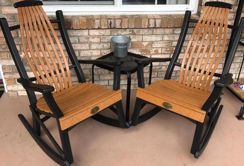 디럭스 룸, Cardinal Inn