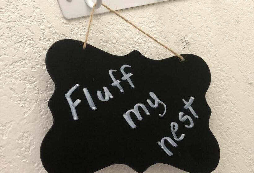 디럭스 룸, Cardinal Inn