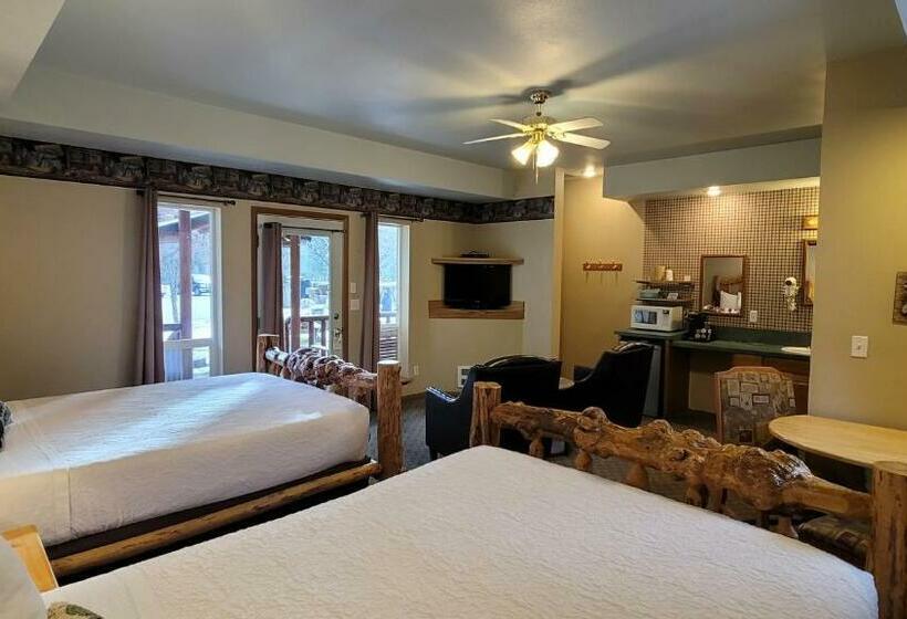 수피리어 룸, Riverfront Motel & Cabins