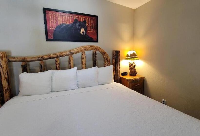 스탠다드 룸 킹사이즈 침대, Riverfront Motel & Cabins