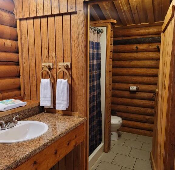 디럭스 룸, Riverfront Motel & Cabins