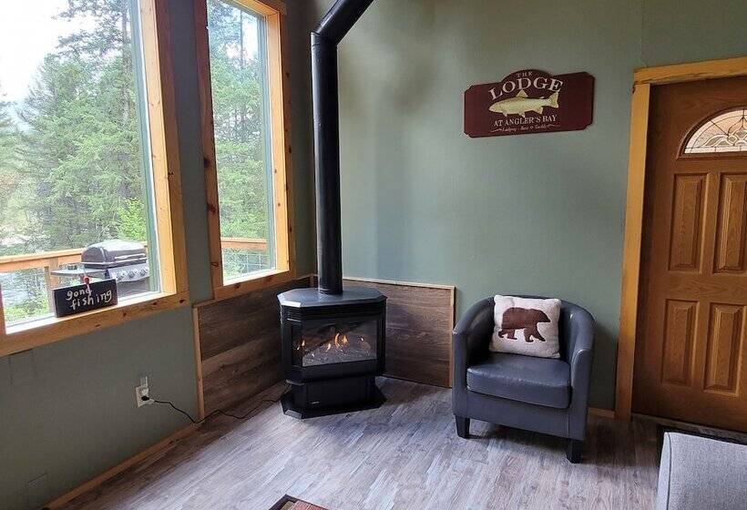 침실 3개 주택, Riverfront Motel & Cabins