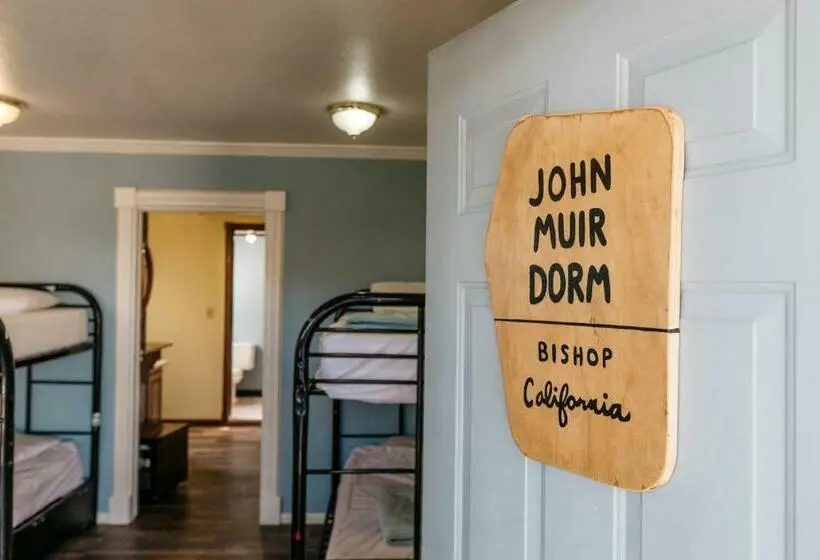 ルームシェアのワンベッド, The Hostel California